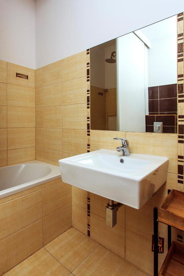 Comfy Apartment Dobra 54 Varsóvia Exterior foto